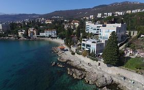 Villa Arentz Residence - Side Sea View Apartments