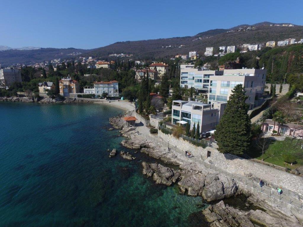 Villa Arentz Residence - Side Sea View Apartments Opatija Exterior photo