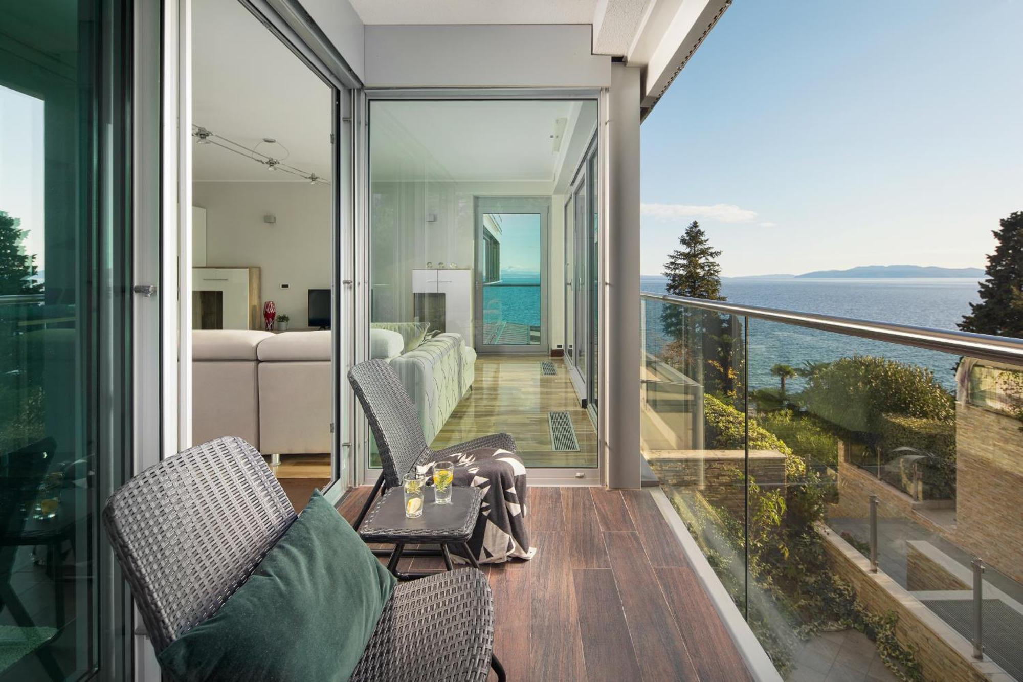 Villa Arentz Residence - Side Sea View Apartments Opatija Exterior photo